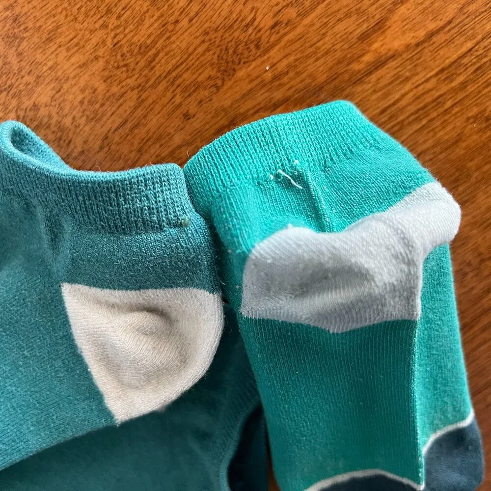 Old Navy green ankle socks M *Free in bundle*